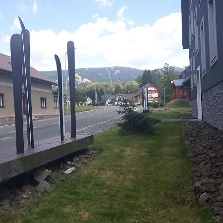 Utulny A Romanticky Apartman Rokytnice Рокитнице над Ийзероу Екстериор снимка